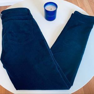 Curvy skinny , made and loved by Ann Taylor!!